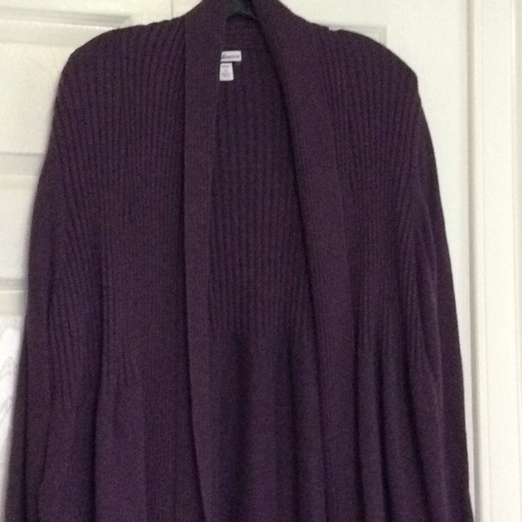 Pretty purple sweater - Picture 3 of 8